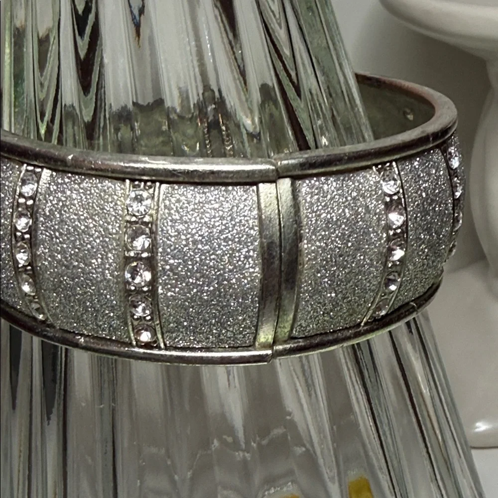 Vintage hinged Silver Glitter rhinestone clamper Bangle bracelet